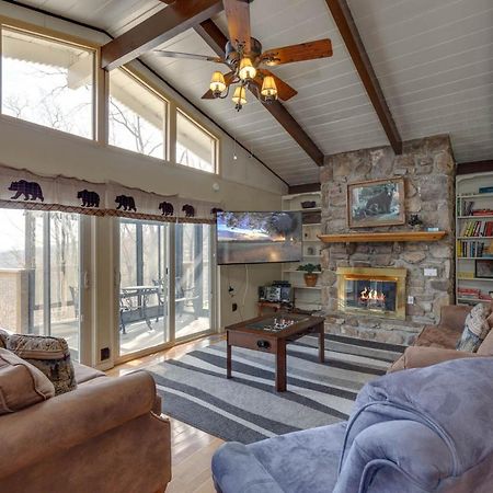 Bear View Chalet, 3 Bedroom, Pool, Pets, Arcades, Wifi, Hot Tub, Sleeps 12 Gatlinburg Eksteriør bilde