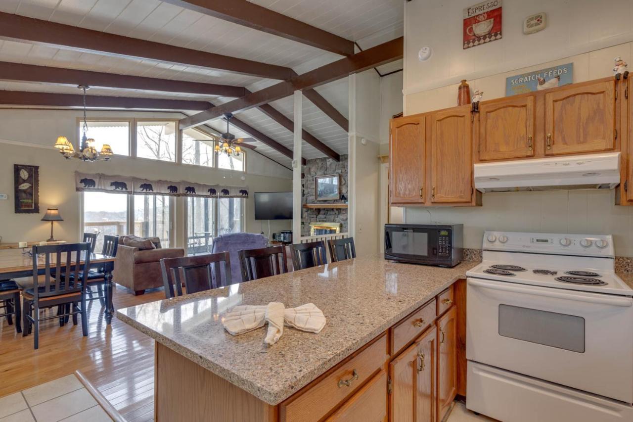 Bear View Chalet, 3 Bedroom, Pool, Pets, Arcades, Wifi, Hot Tub, Sleeps 12 Gatlinburg Eksteriør bilde