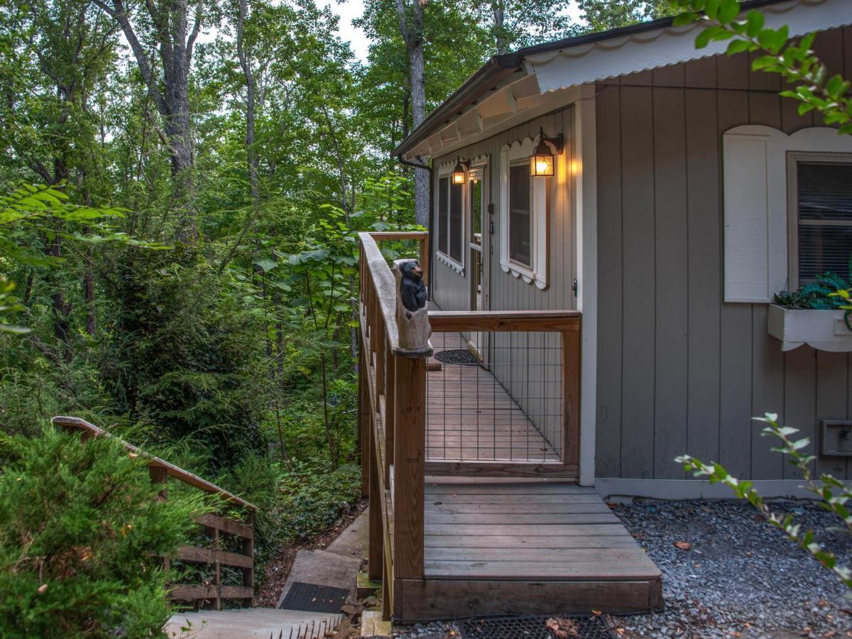 Bear View Chalet, 3 Bedroom, Pool, Pets, Arcades, Wifi, Hot Tub, Sleeps 12 Gatlinburg Eksteriør bilde